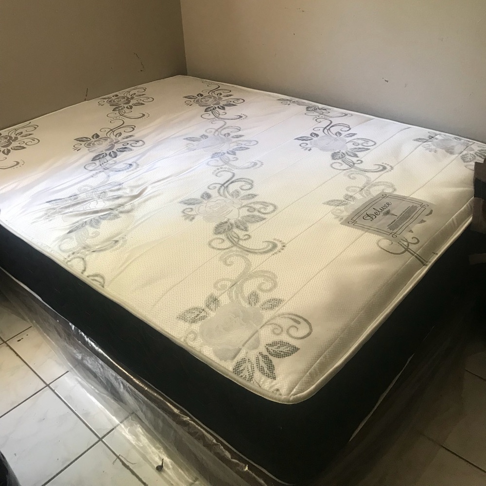 Full Mattress & Boxspring